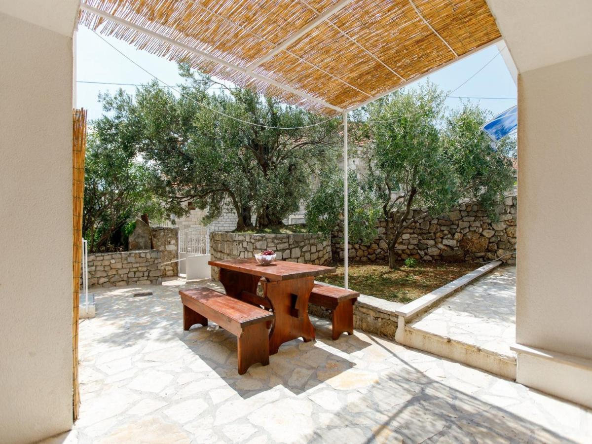 Villa Balarin Bol Exterior photo